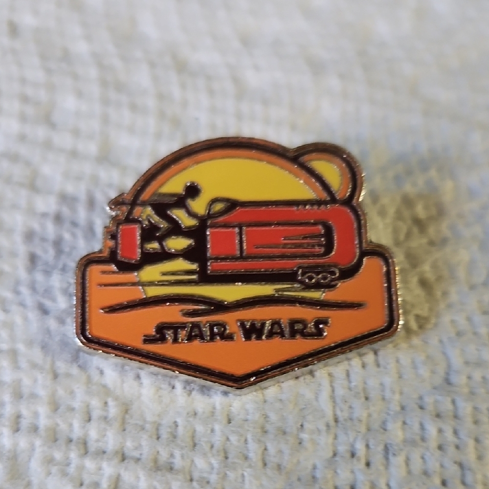 Disney Pin Rey's Speeder Star Wars
